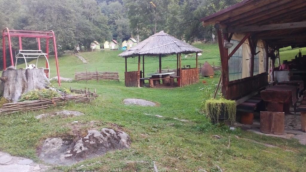 Отель Camping Bor Rila Monastery Экстерьер фото