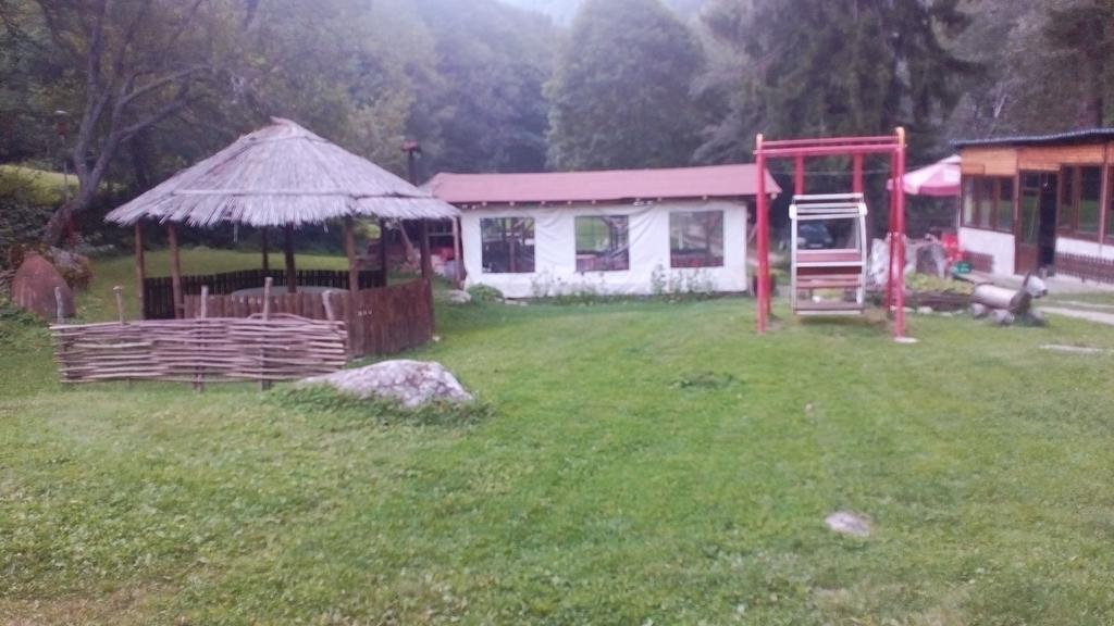 Отель Camping Bor Rila Monastery Экстерьер фото